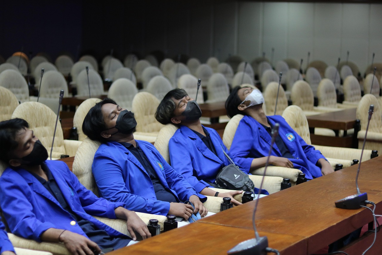 ■ 비논리적인 질문으로 인한 불만