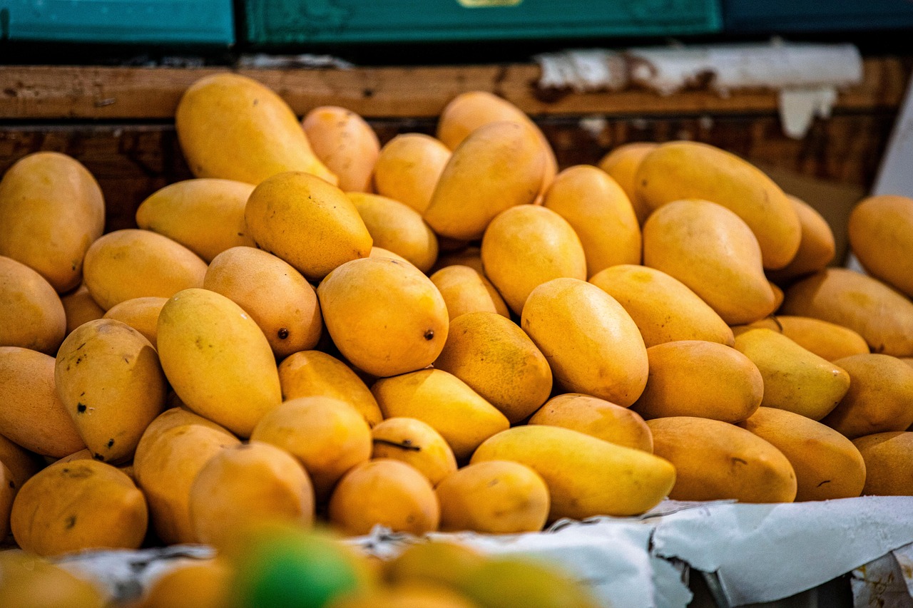 ★ Tips for Navigating the Market Food Stalls